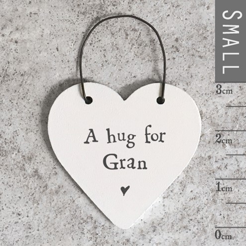 'A Hug For Gran' Wooden Tag Main Image