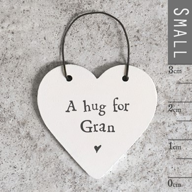 'A Hug For Gran' Wooden Tag
